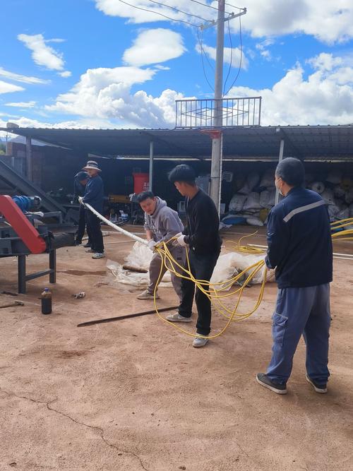 &mdash;助力贡觉县隆哒哑倬农牧产品专业合作社牛粪加工